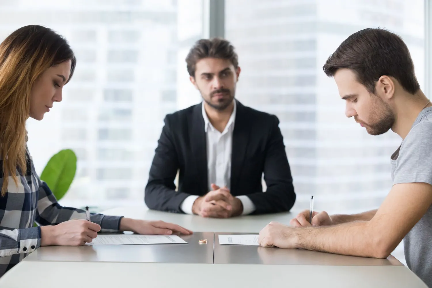 How EH Mediation Guides Couples Toward Fair and Balanced Outcomes Lymington